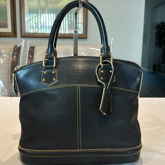 Authentic Louis Vuitton Suhali PM bag - Picture 2 of 13